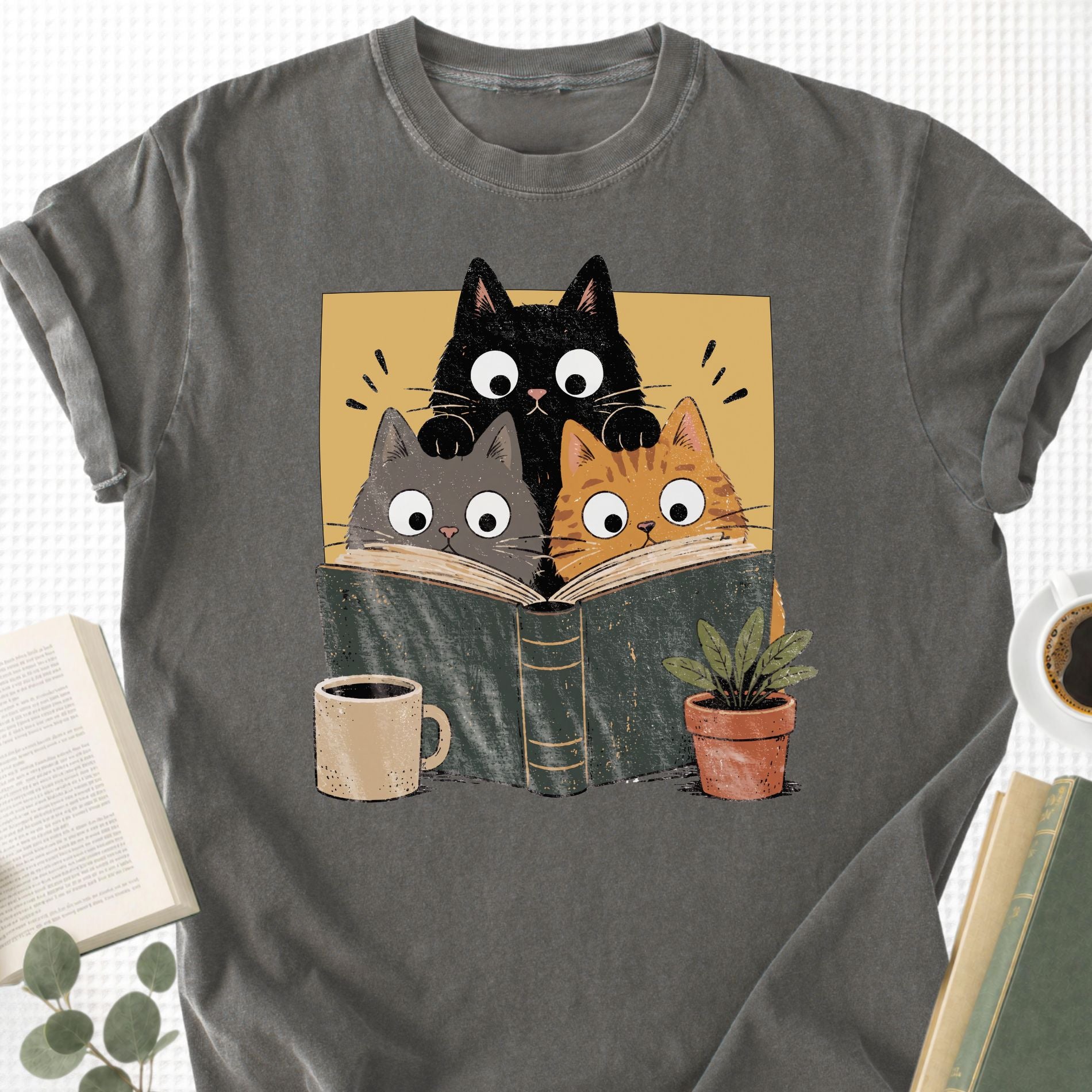 Retro Curious Reading Cats Unisex T-Shirt