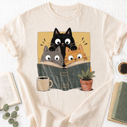 Retro Curious Reading Cats Unisex T-Shirt