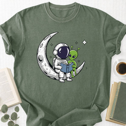 Book Lover Alien UFO Unisex T-Shirt - Book Social Club